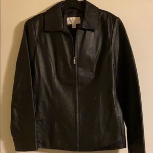 Genuine leather women’s coat zipper front small